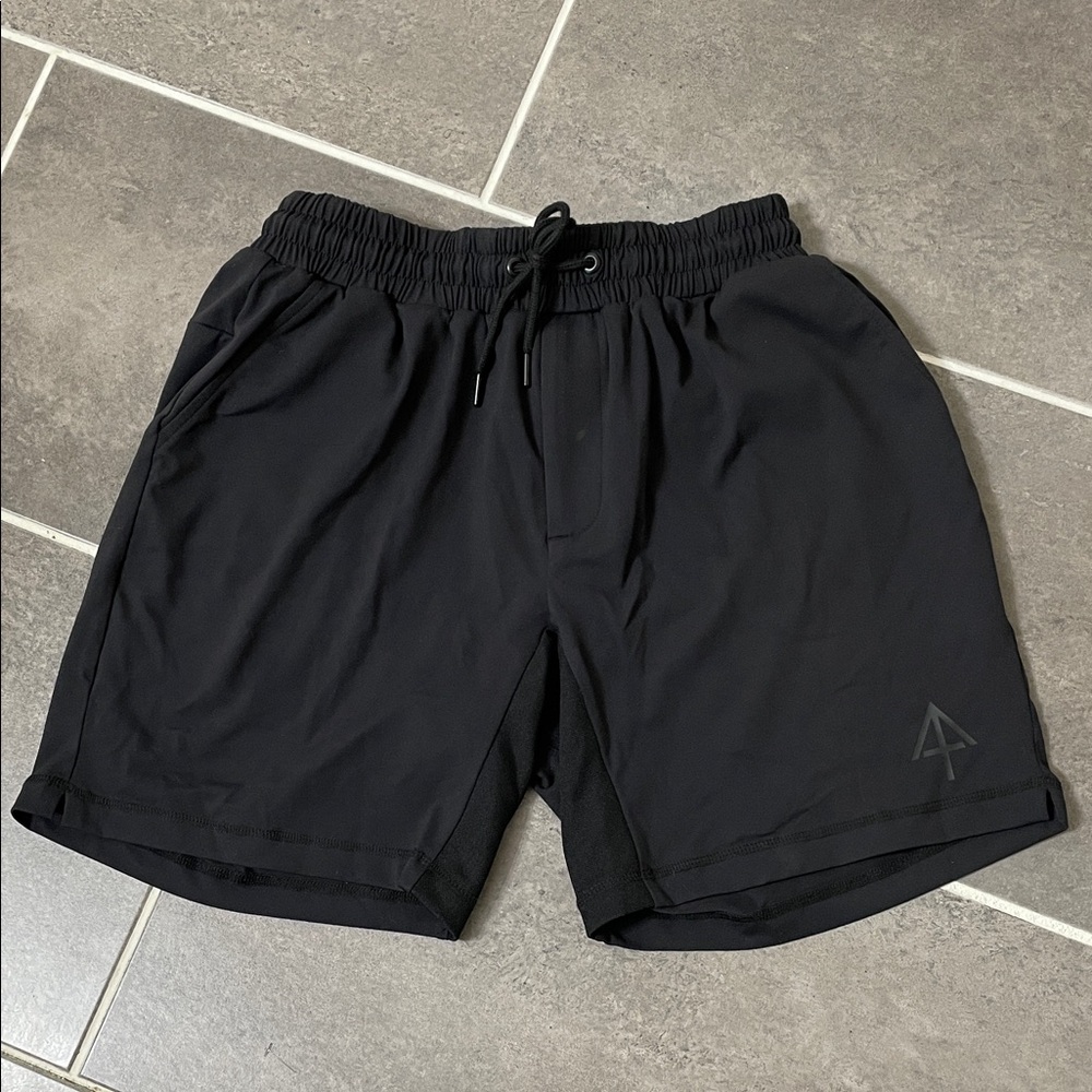 Arrowhead Carrier Shorts 8” size Large